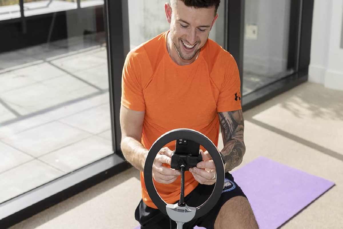 Creating Viral Fitness Content: A Beginner’s Guide to YouTube Shorts